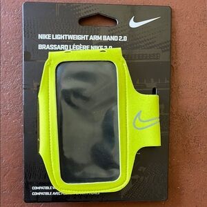 Nike Arm Band 2.0 in Neon  Yellow NWT